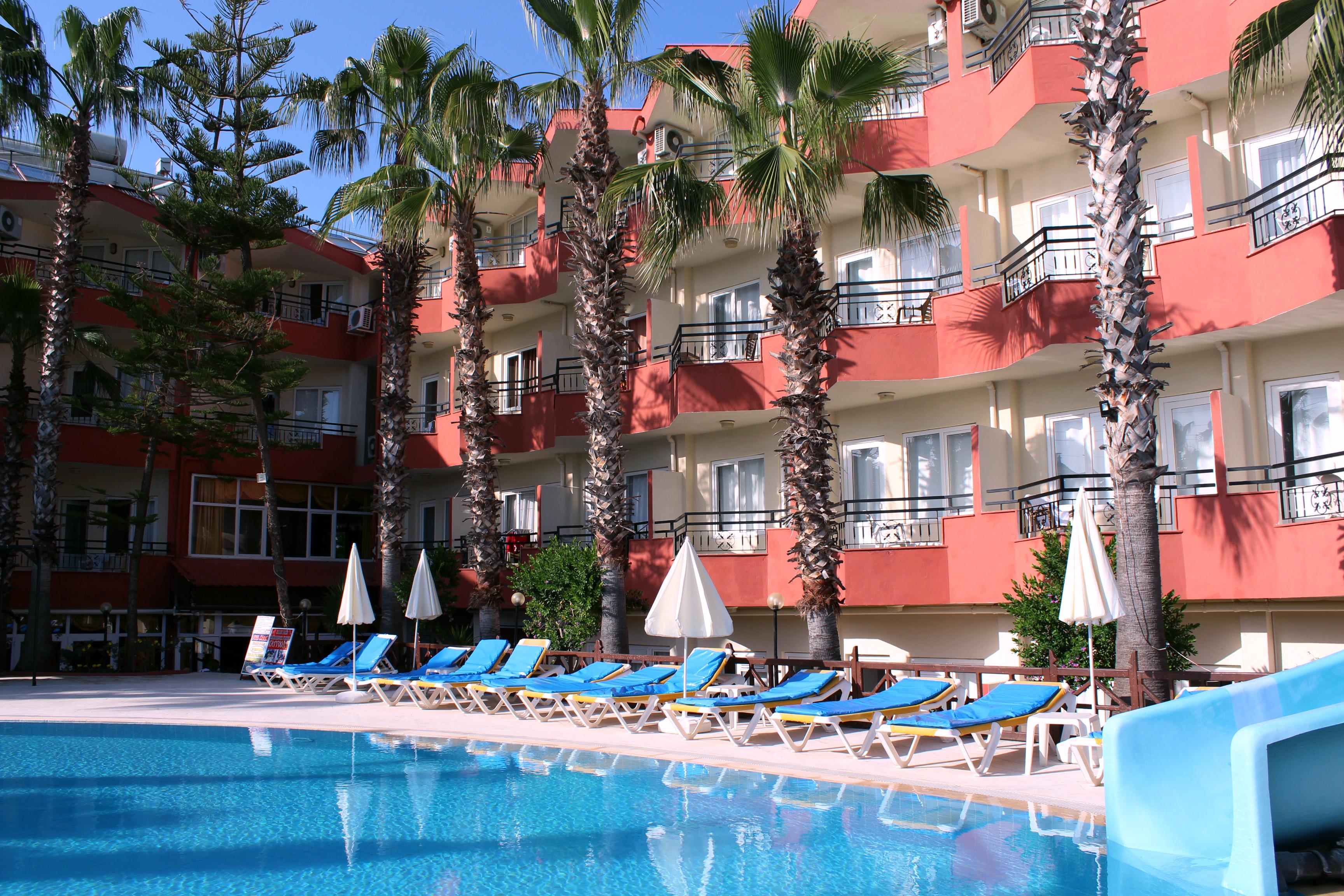 Semoris Hotel Side Exterior foto
