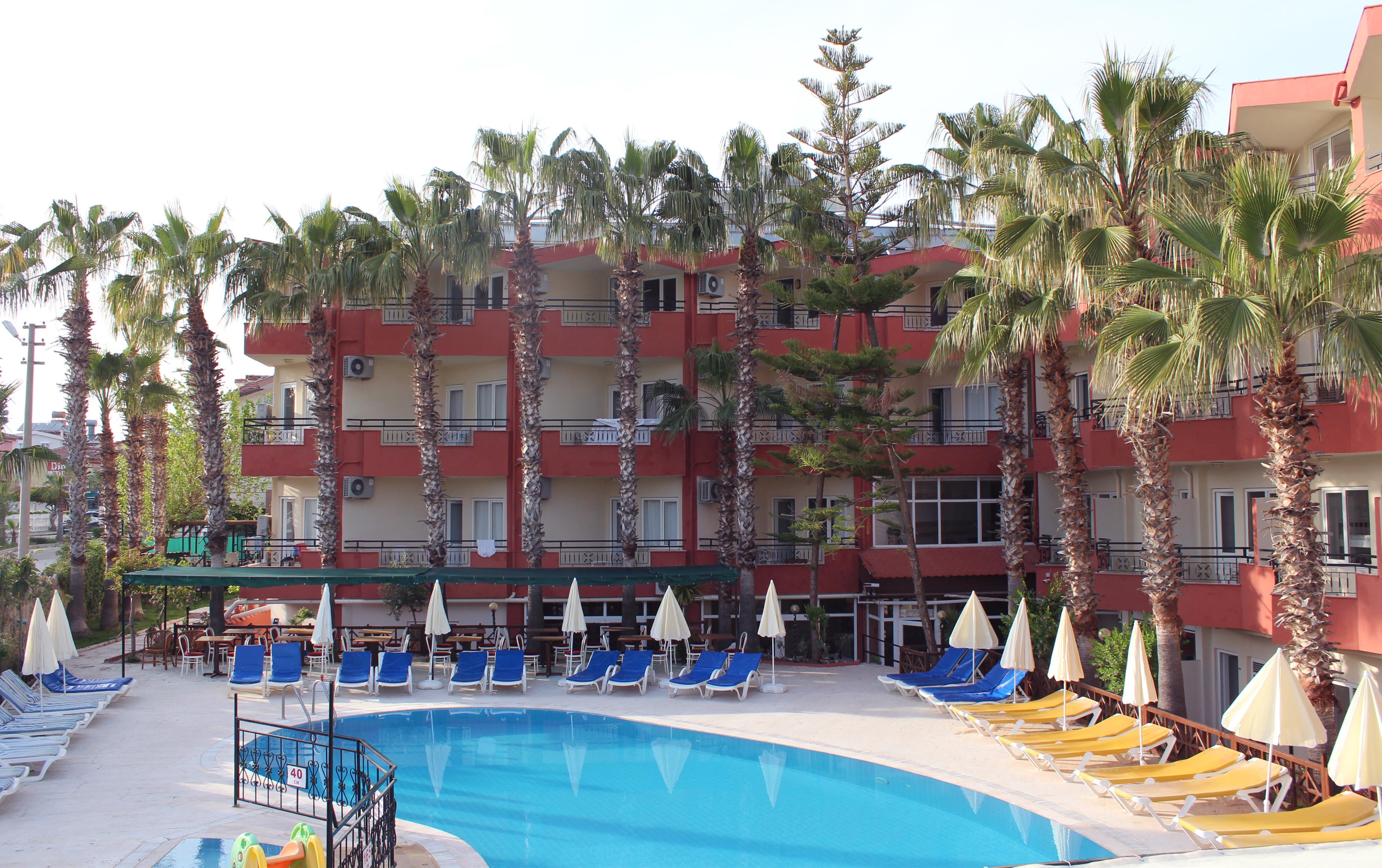 Semoris Hotel Side Exterior foto