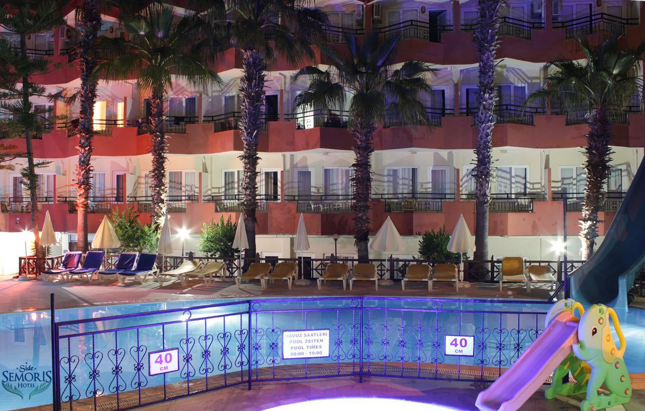 Semoris Hotel Side Exterior foto